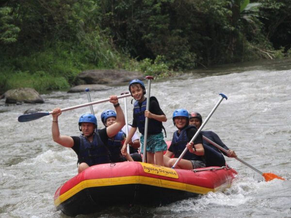 RAFTING NA RZECE AYUNG