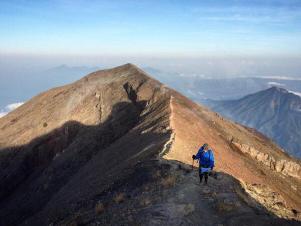 TREKKING NA WULKAN AGUNG